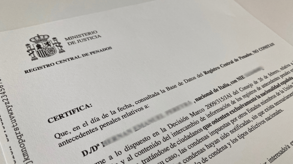 Certificado de antecedentes penales de España.